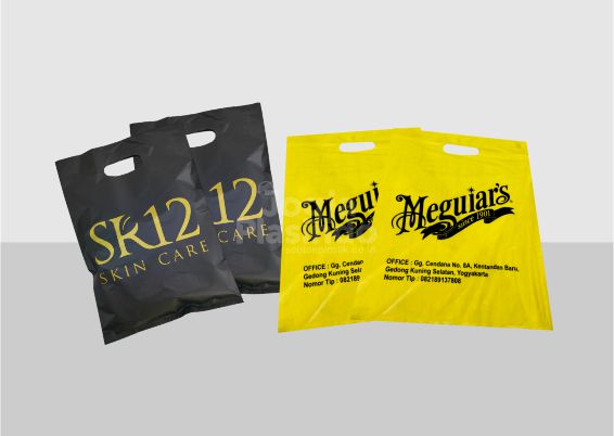 sablon plastik plong hd, kemasan plastik plong custom, plastik plong murah berkualitas, cetak plastik kemasan distro, kemasan plastik plong olshop